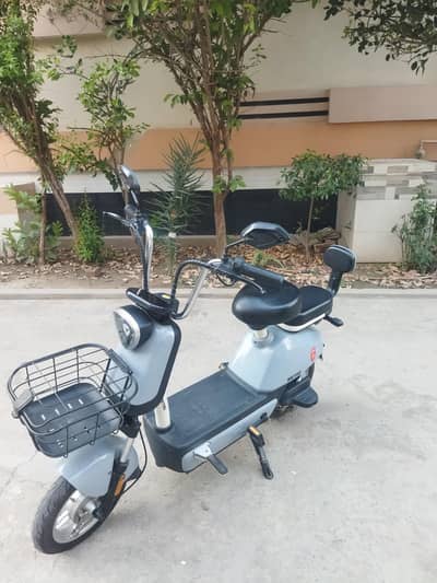 Metro Ly Super bike