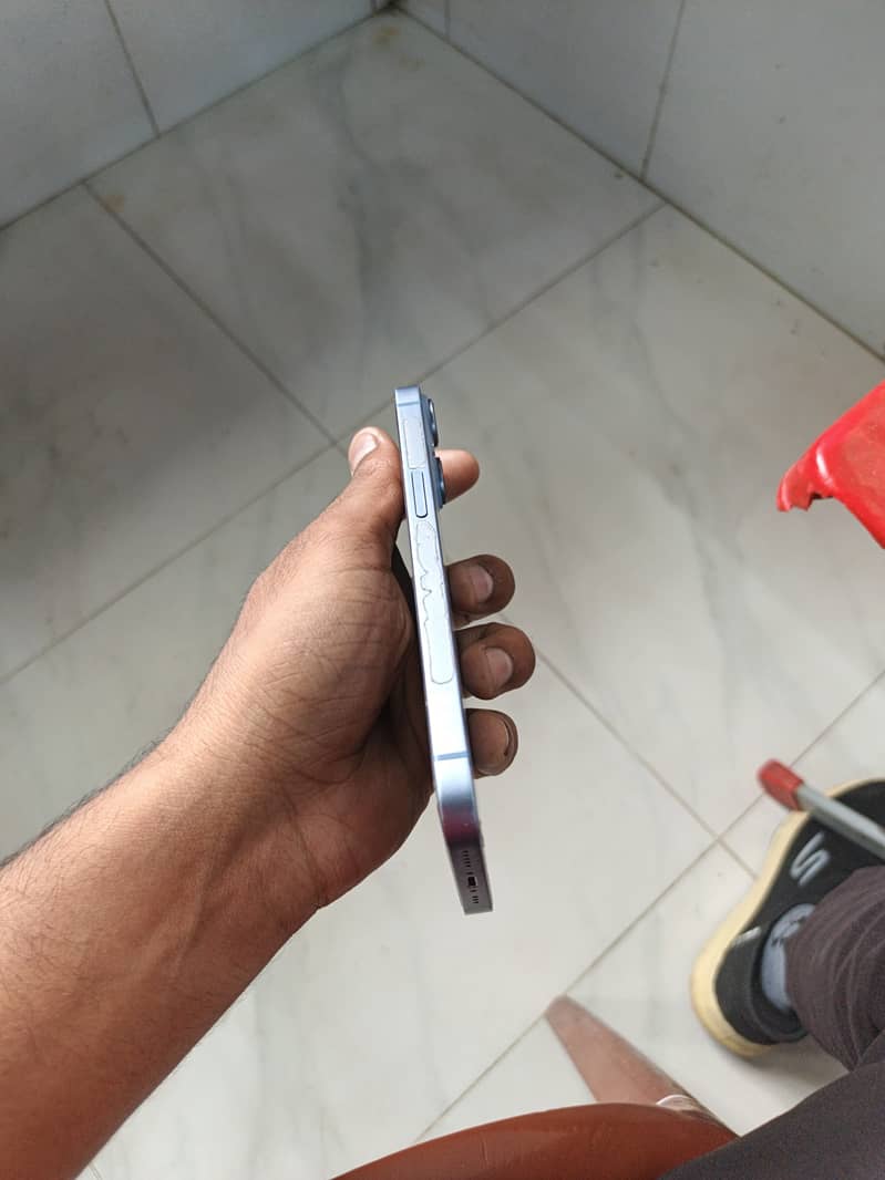 Apple iPhone 14 2