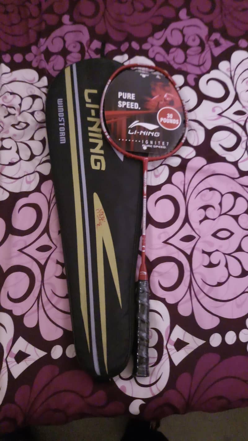 A single racket 0