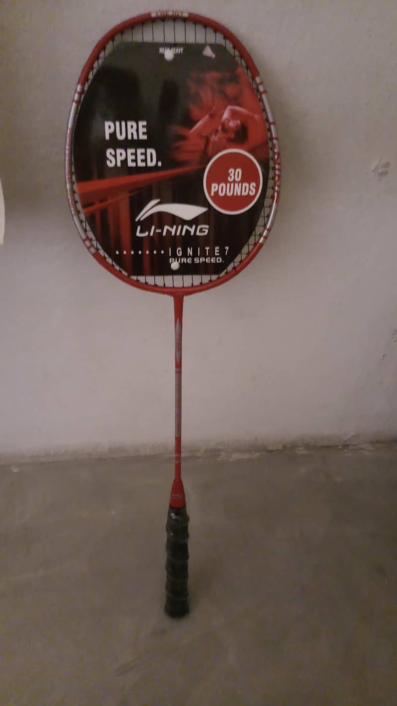 A single racket 1