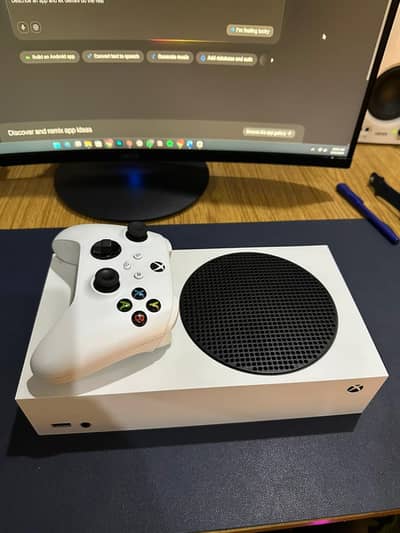 Xbox Series S 512GB | Excellent Condition | Monziteck Stand + Full Box