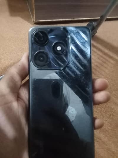 Tecno spark 10C.   4/128