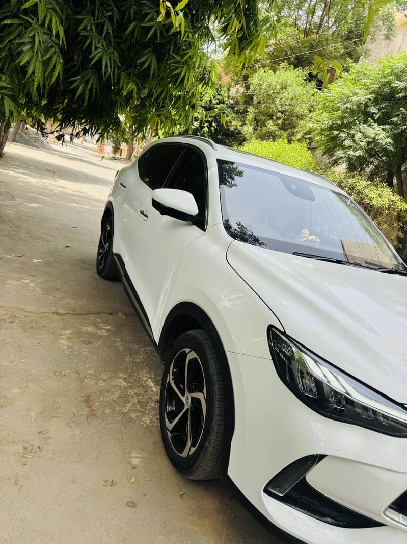 MG HS PHEV 1