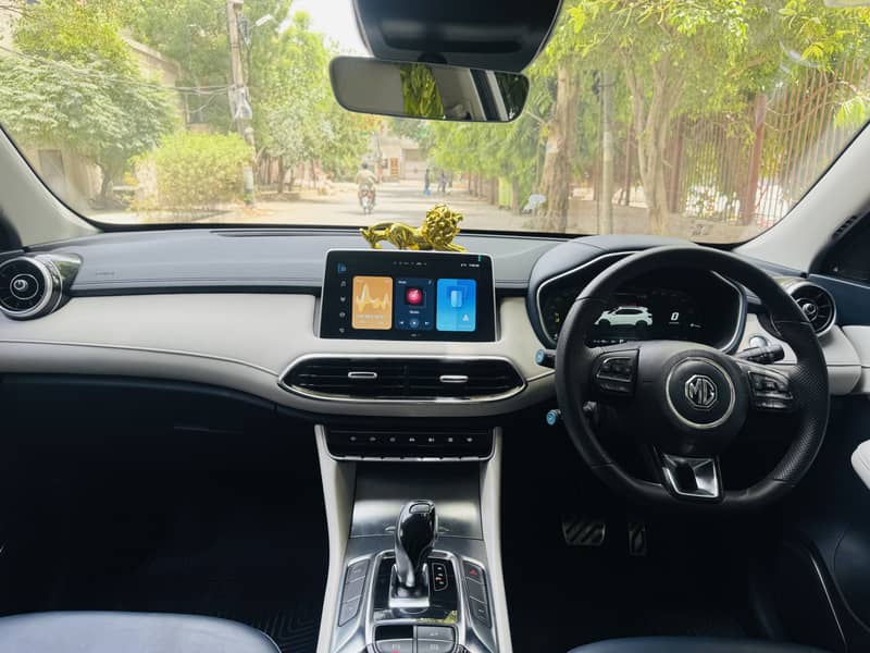 MG HS PHEV 4
