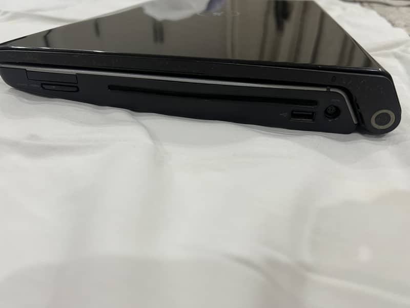 DELL Laptop 4