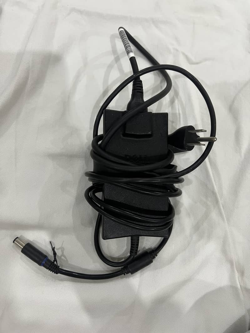 DELL Laptop 5
