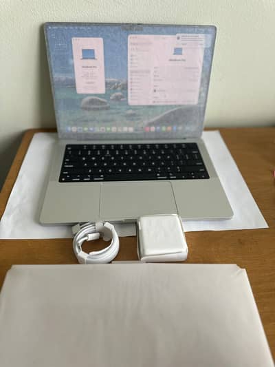 M4 MACBOOK PRO 14 INCH 2025 16GB RAM 512GB SSD