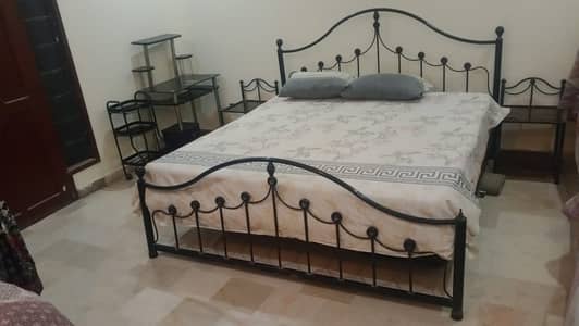 Iron Bed with 2 Side Tables 16 Gauge King Size Customized