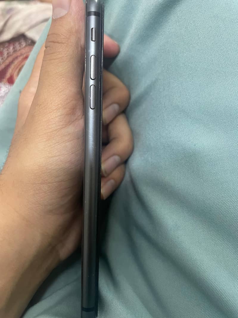 Apple iPhone 8 Plus 0