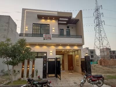 5 MARLA BRAND NEW BEAUTIFUL HOUSE IN B BLOCK