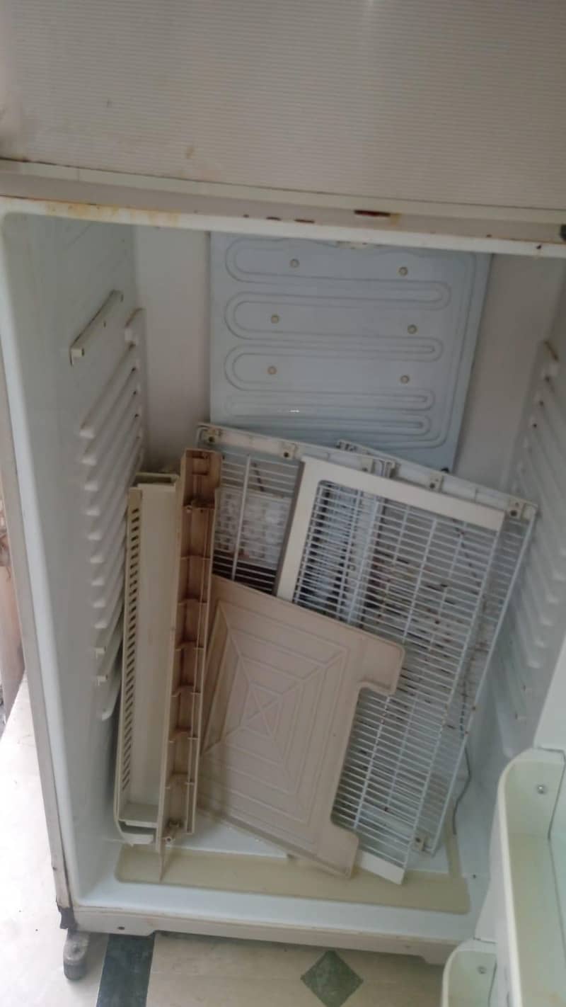Refrigerator 5