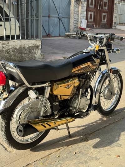 Honda CG 125 special gold edition