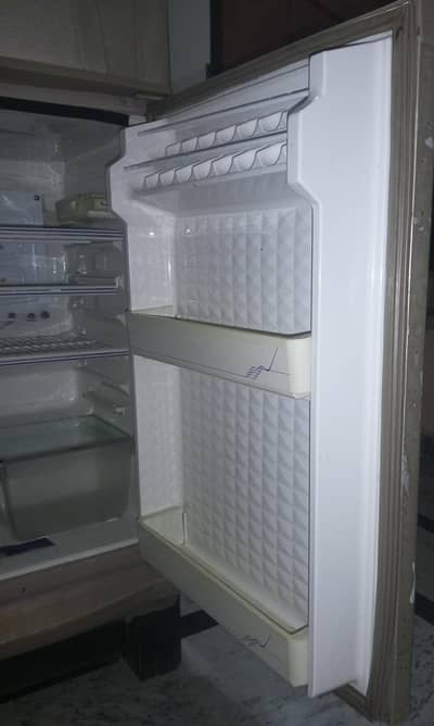 Dawlance refrigerator medium size  for sale - WhatsApp 03118254730
