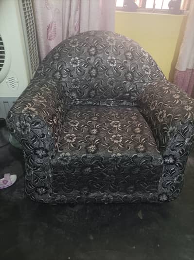 Good condition sofa set