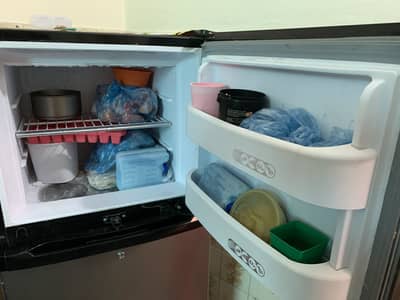 Orient Refrigerator 11CFT in built stabilizer works on low voltage