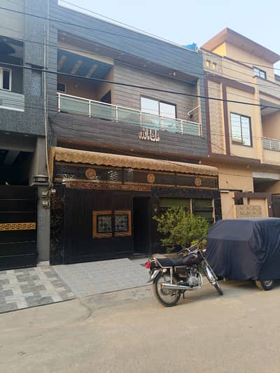 3.5 Marla House For Sale in Best Location Hussain Block