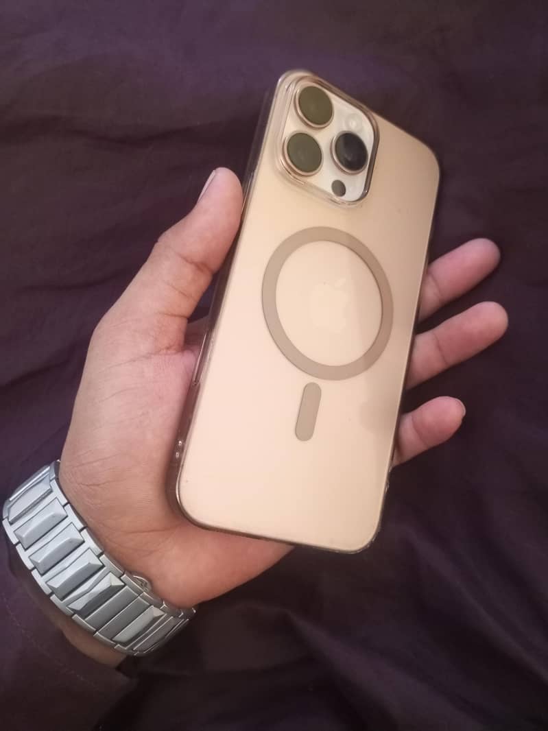 iPhone 16 pro max 0