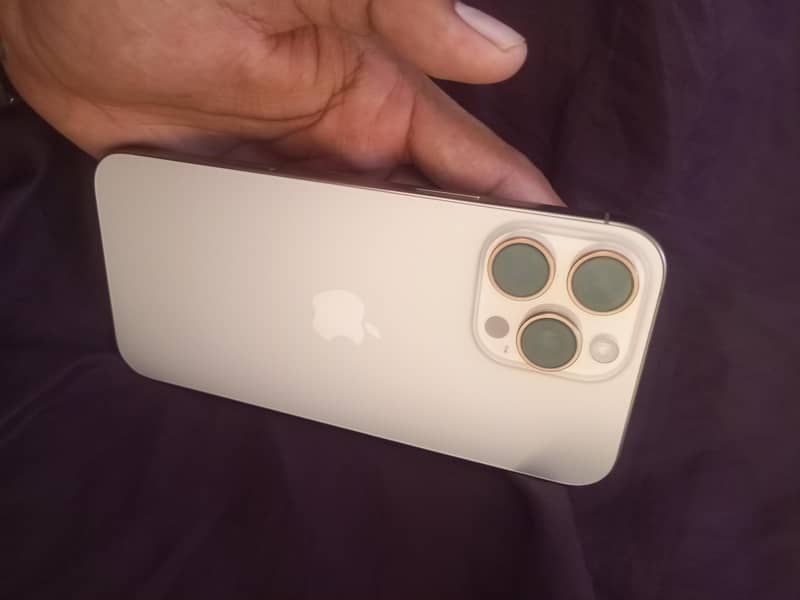 iPhone 16 pro max 2