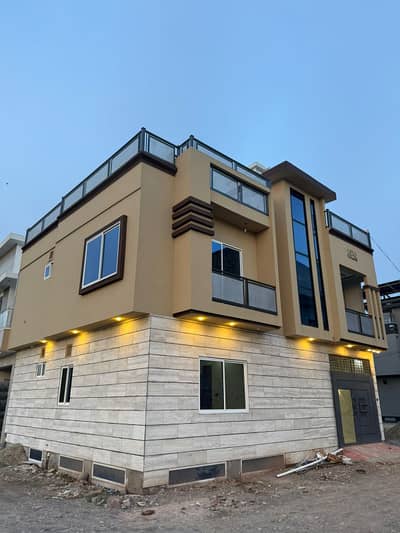 4 Marla Corner House For Sale With Full Basement