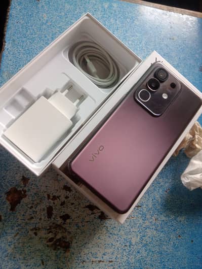 vivo y29 8+8ram 256storage. mint condition