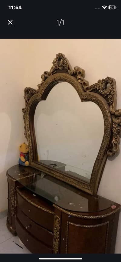 Dressing table