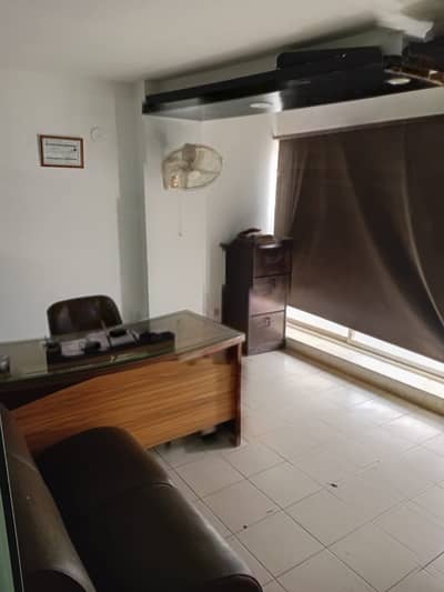 Sami furnished office for rent 550sqft in shahar e Faisal .