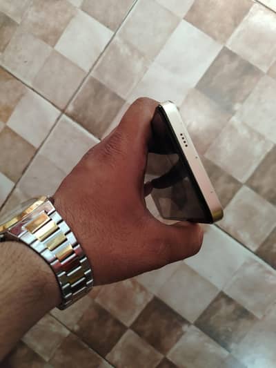 Tecno spark 20c