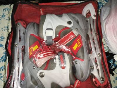Adjustable inline skates in best quality with safety kit