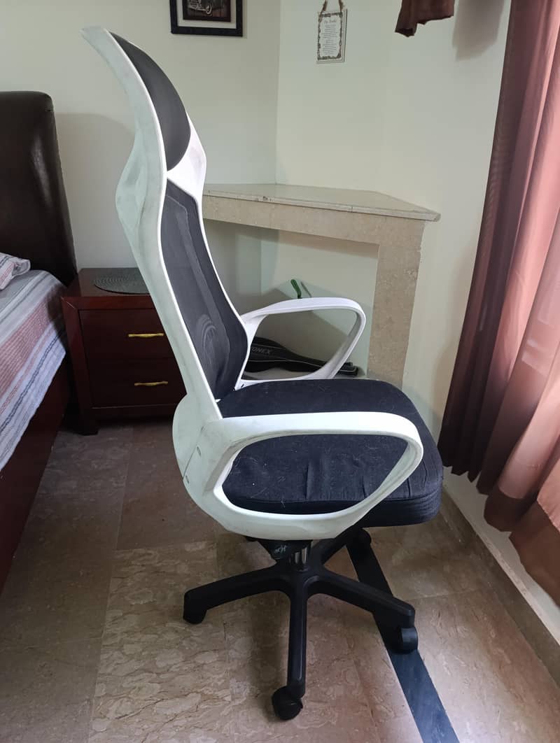 study/computer chair 1