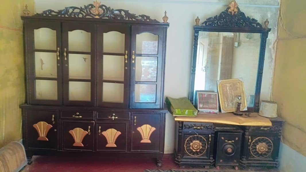 Showcase & Dressing Table with stool 0