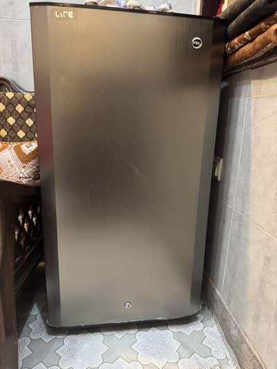 PEl Mini Size fridge
