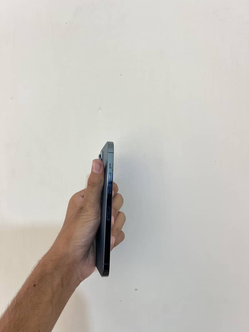 Iphone 12 Pro Max 4