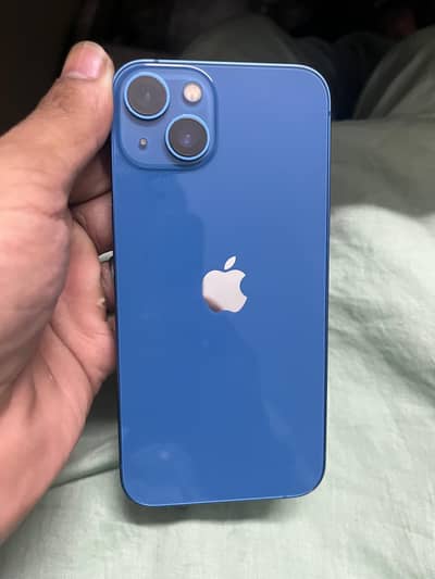 Apple iPhone 13