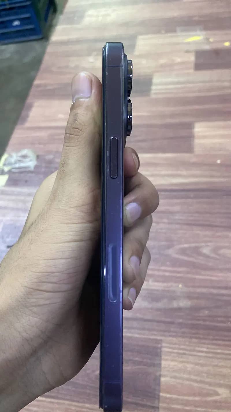 iPhone 14 Pro Max 2