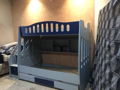 urgent sell  fixed price  bed set used kids bed