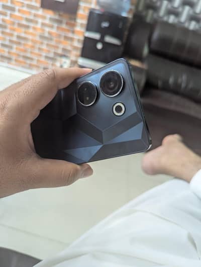 Tecno CAMON 20