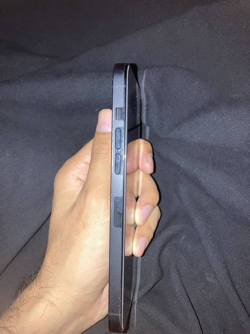 Apple iPhone 14 Pro Max 4
