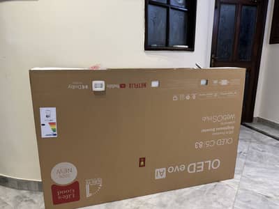 BRAND NEW LED 83 inches