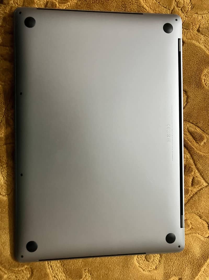 Macbook pro 2017 2