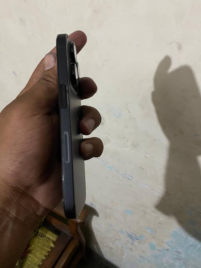 iPhone 14 pro 3