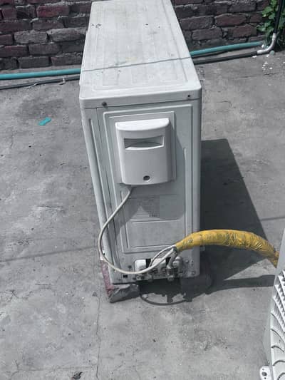 Gree 1.5 ton AC for sale