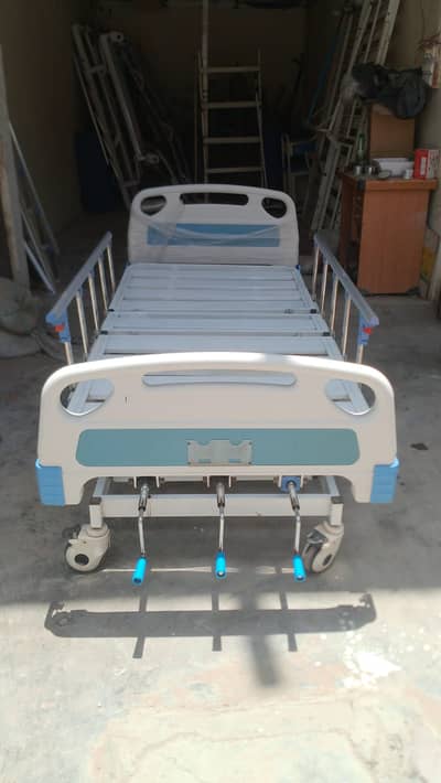 Hospital Bed | Patient Bed | Manual Bed | Icu Bed in Karachi