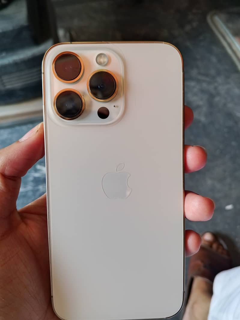 Apple iPhone 13 Pro 2