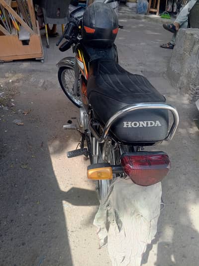 Honda CD 70.  year. . . 21/22