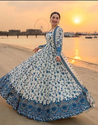 Royal Elegance Collection Luxury Maxis