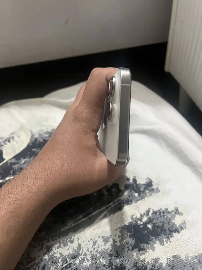 Apple iPhone 15 Pro Max 1TB Storage iCloud Bypass 2
