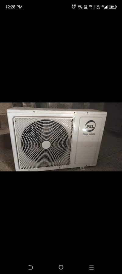 pel AC inverter 1/5 ton ok  condition 03138828829