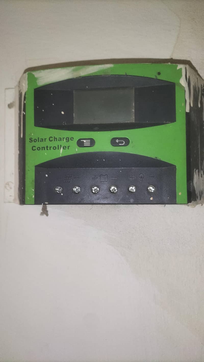 Solar charge controller 0