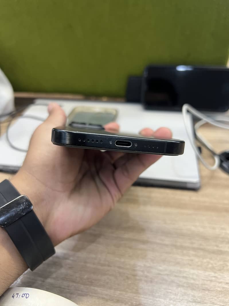 Iphone 16 Pro Max 5
