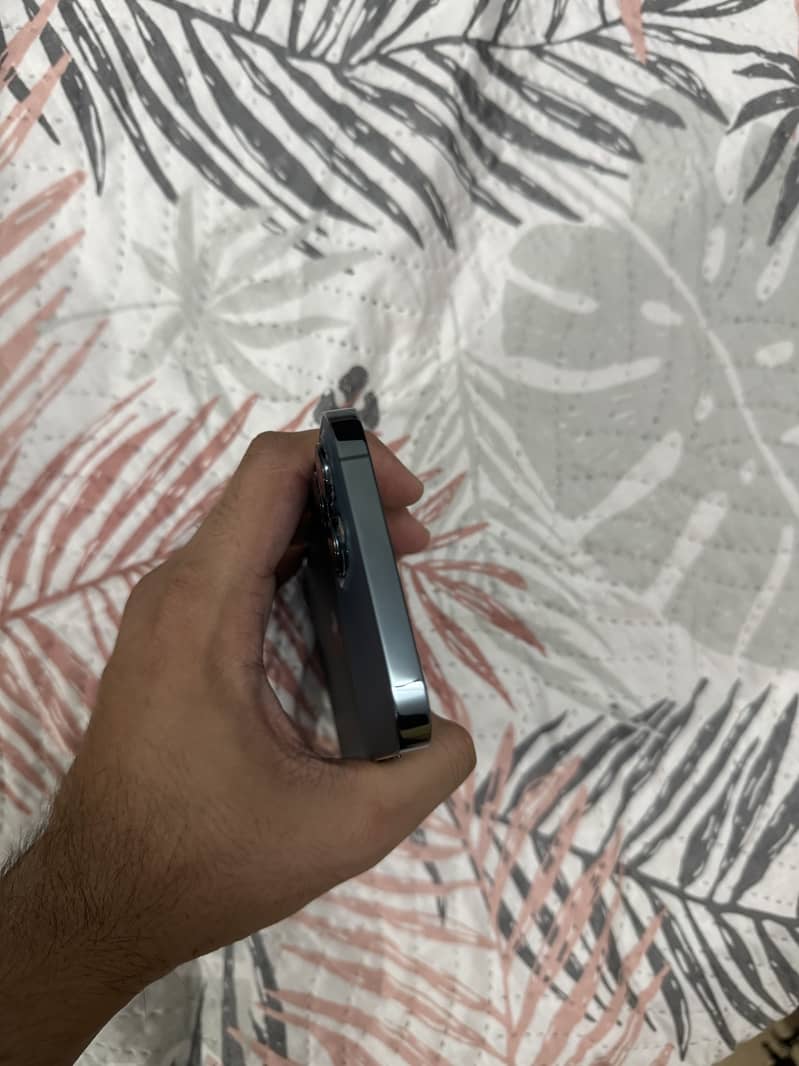 Iphone 12 pro max 5
